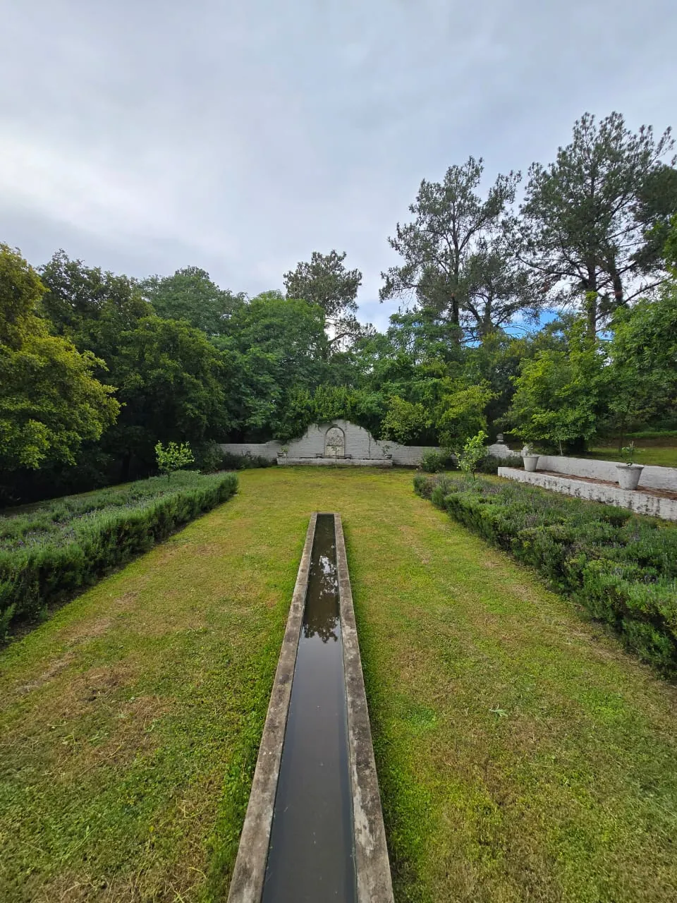 Windrush Studio gardens